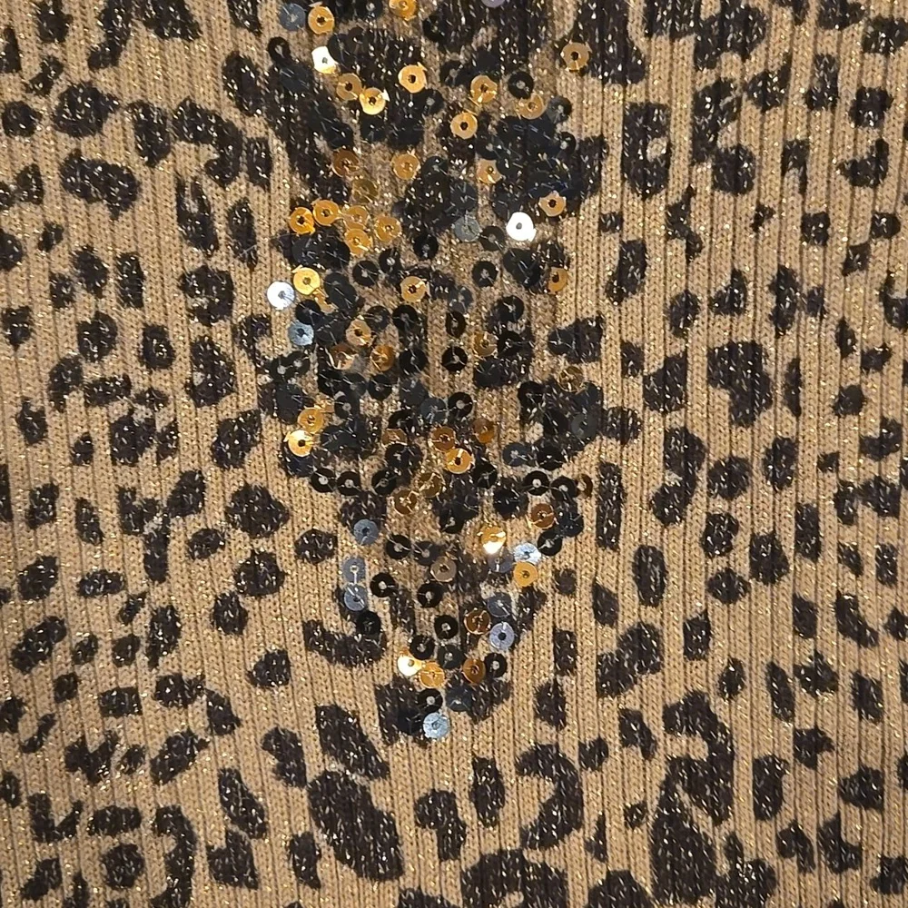 New Chico's Animal Print Sequin/Metallic Accent Vneck Sweater - Picture 6 of 9